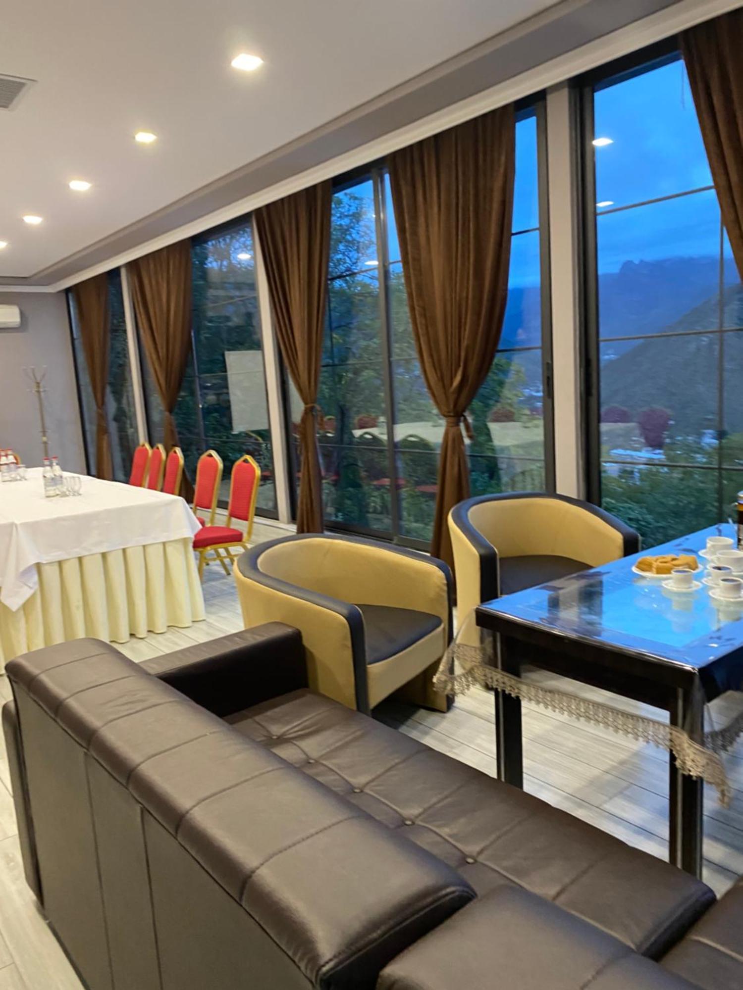 Grand Hotel Kapan, Armenia Exterior foto